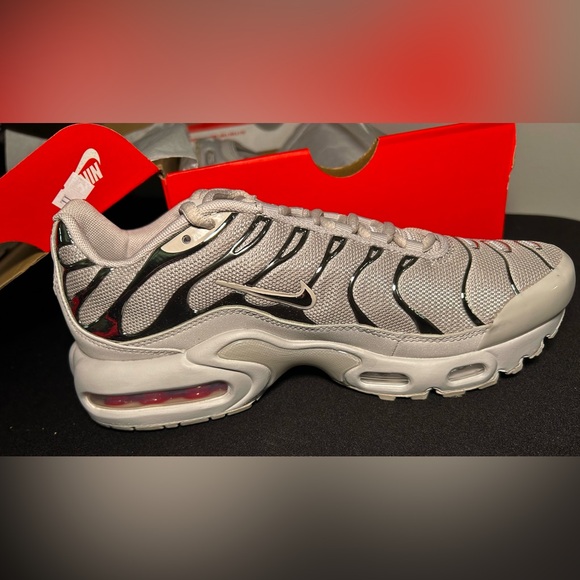 New in Box Nike Air Max Plus HF in Original Box - Picture 5 of 13